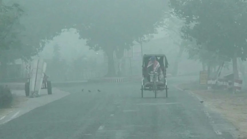 নওগাঁয় ৯ দশমিক ৯ ডিগ্রি তাপমাত্রার রেকর্ড, জেঁকে বসেছে শীত